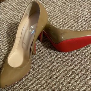 Christian louboutin décolleté heels nude 38.5